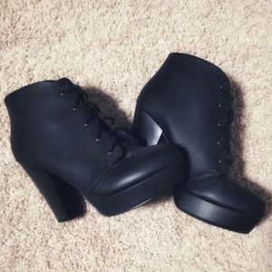 Soda Agenda lace up booties